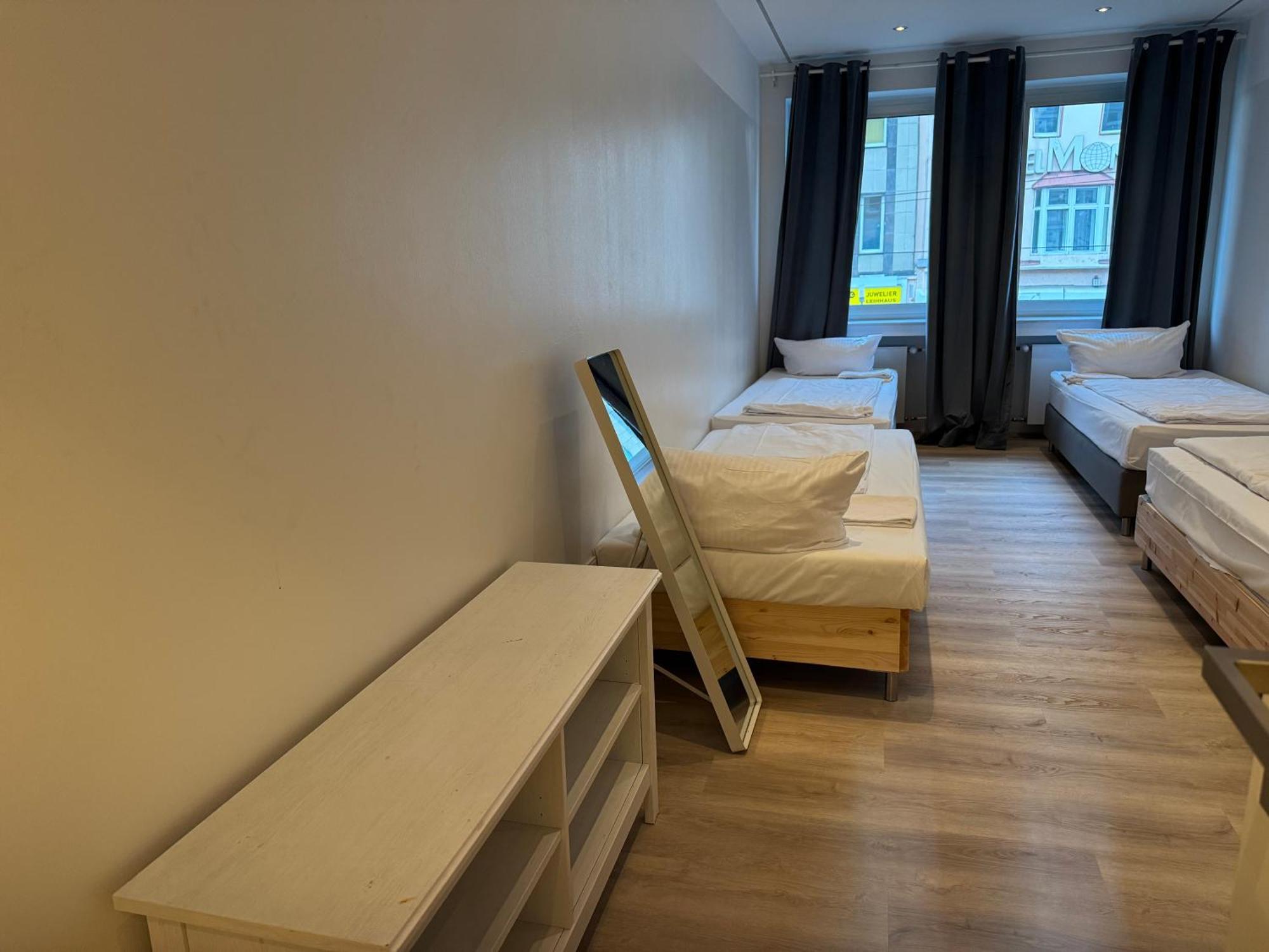 Graf-Adolflux Apartment Дюселдорф Екстериор снимка